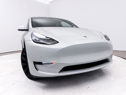 Used 2020 Tesla Model Y Long Range image 6