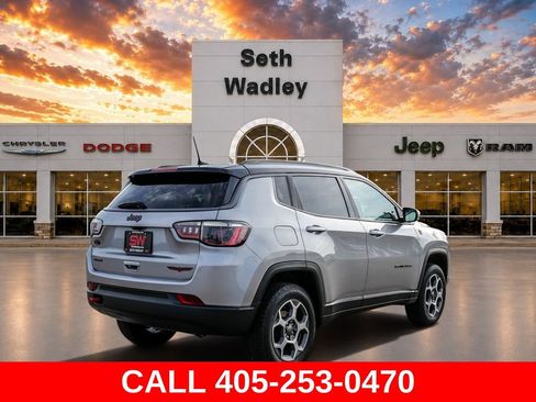 Used 2022 Jeep Compass Trailhawk AWD/4WD image 7
