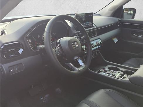 New 2025 Honda Pilot EX-L image 3