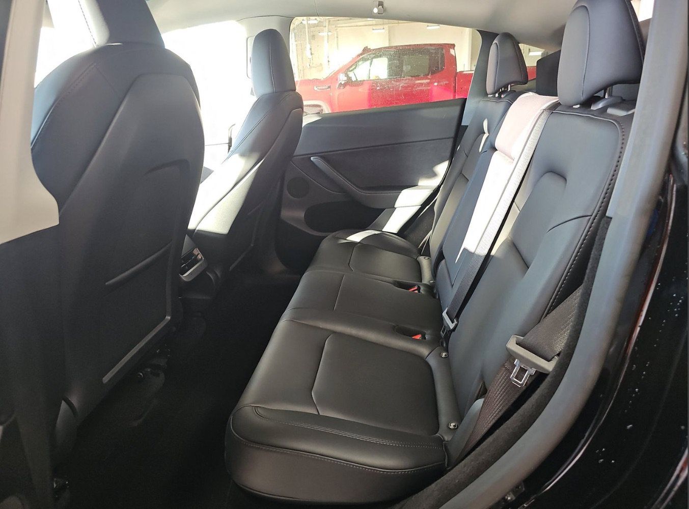 Used 2023 Tesla Model Y Long Range AWD/4WD image 3