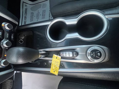 Used 2017 Nissan Pathfinder S AWD/4WD image 16