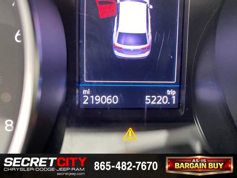 Used 2018 Volkswagen Tiguan SEL w/ R-Line Package AWD/4WD image 18