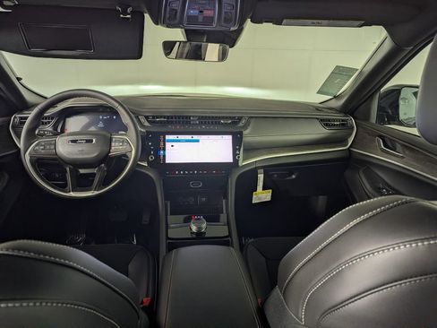 New 2026 Jeep Grand Cherokee Altitude RWD image 22
