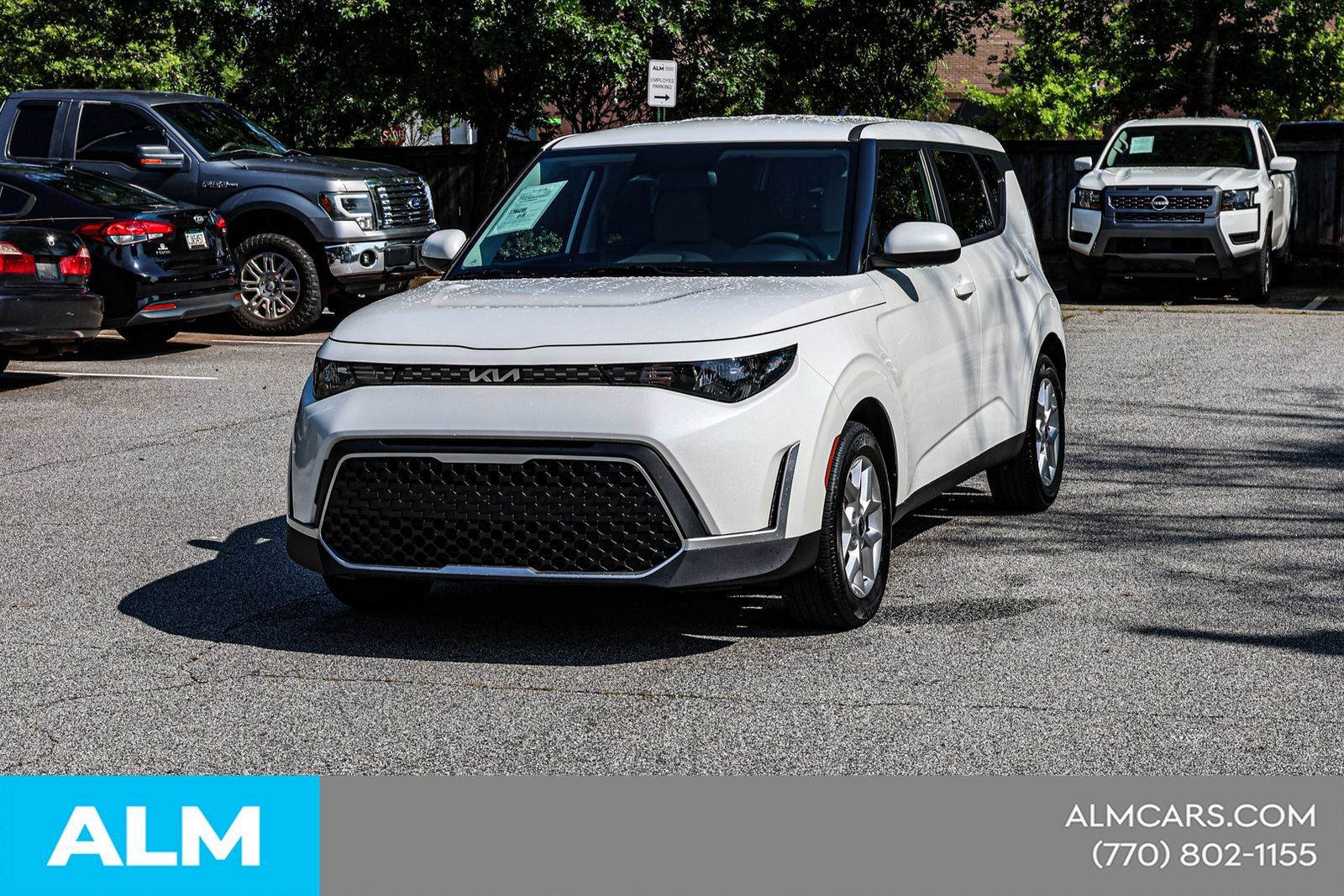 Used 2025 Kia Soul LX w/ LX Technology Package FWD image 3