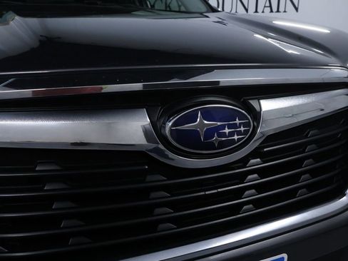 Used 2021 Subaru Forester Limited image 9