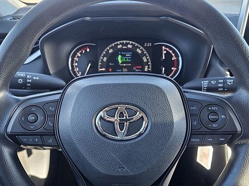 Used 2024 Toyota RAV4 LE image 14