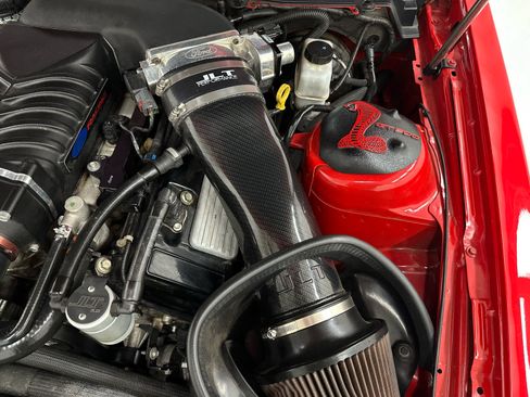 Used 2013 Ford Mustang Shelby GT500 RWD image 36