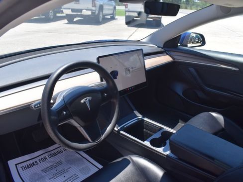 Used 2022 Tesla Model 3 Long Range AWD/4WD image 7