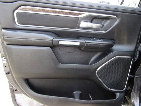 Used 2019 RAM 1500 Laramie w/ Off Road Group image 25