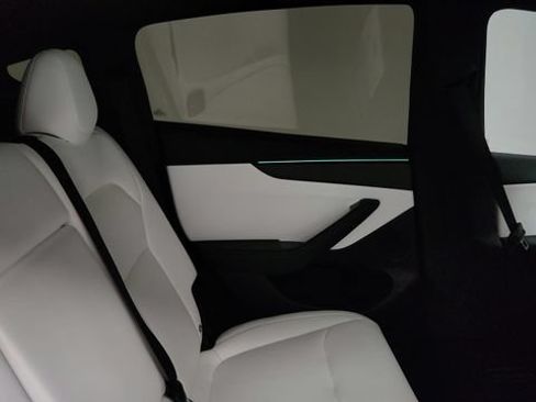 Used 2026 Tesla Model Y Performance AWD/4WD image 37