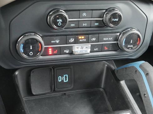 Certified 2022 Ford Bronco Wildtrak image 14