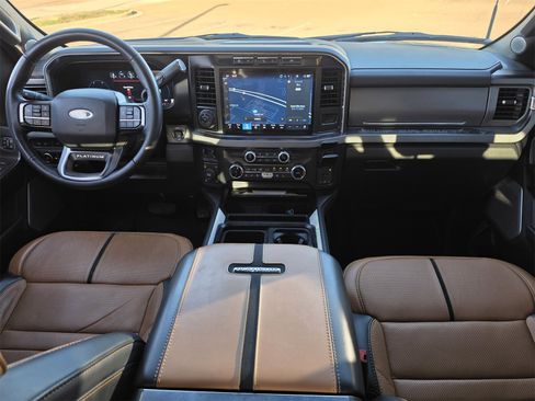 Used 2024 Ford F250 Platinum image 23