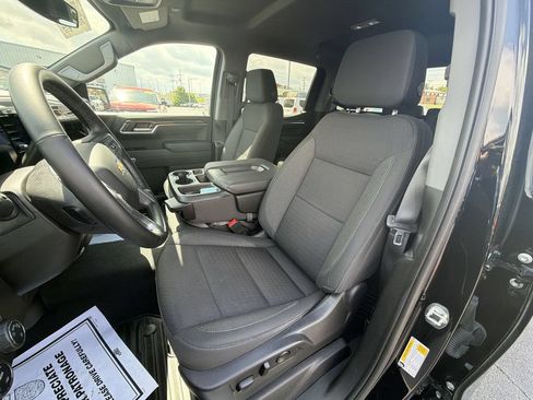 Used 2023 Chevrolet Silverado 1500 LT AWD/4WD image 17