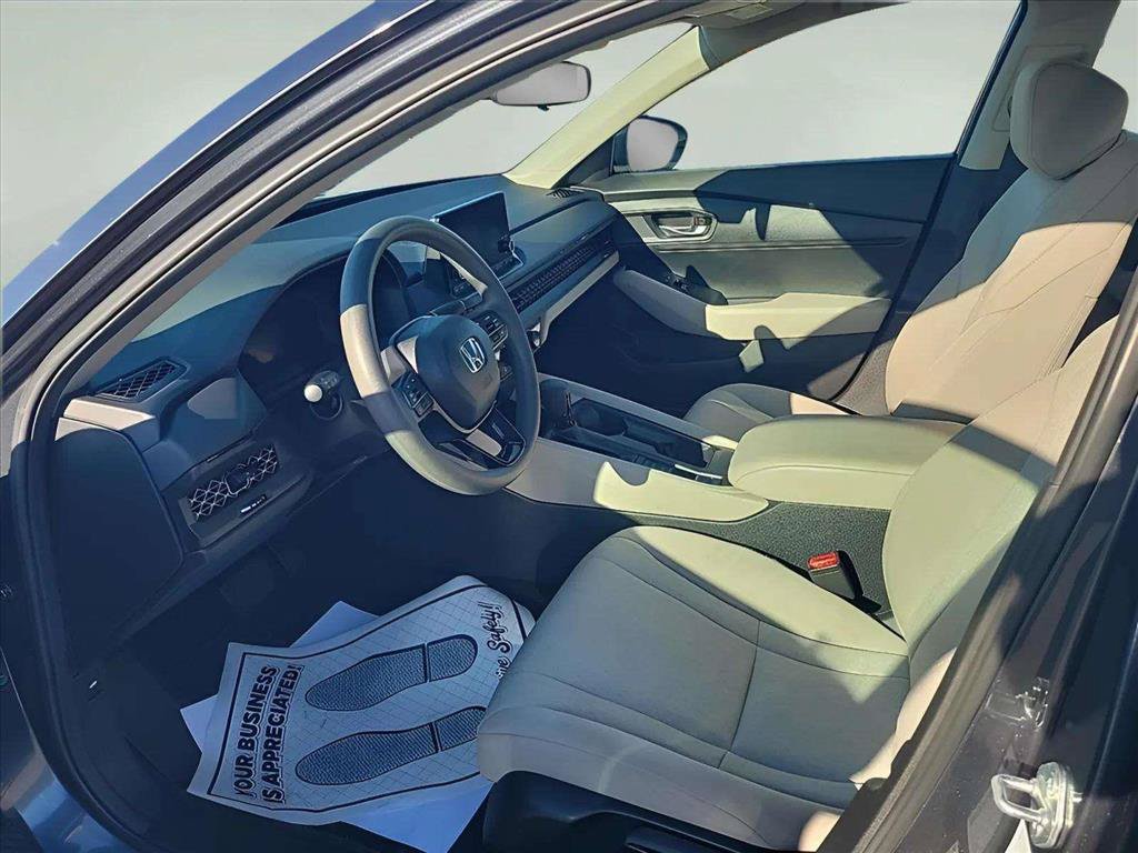 Used 2025 Honda Accord LX image 11