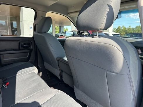 Used 2017 RAM 1500 Express image 34
