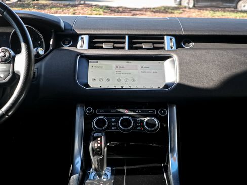 Used 2017 Land Rover Range Rover Sport HSE image 29