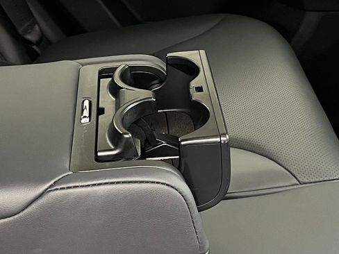 Used 2025 Lexus LX 600 4WD w/ Luxury Package image 56