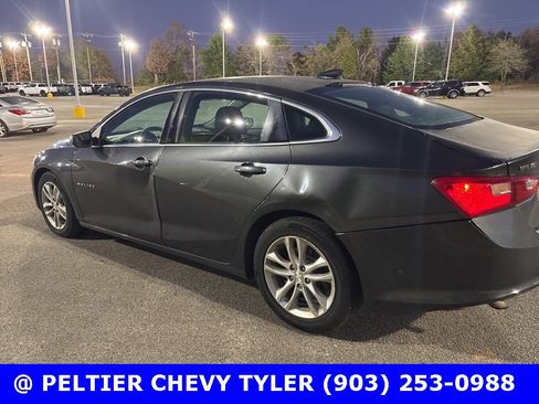 Used 2017 Chevrolet Malibu LT image 5