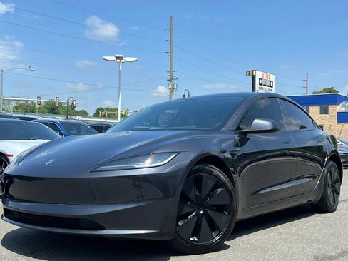 Used 2024 Tesla Model 3 Long Range AWD/4WD image 12