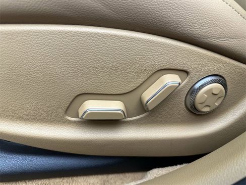 Certified 2025 Genesis G80 2.5T image 12