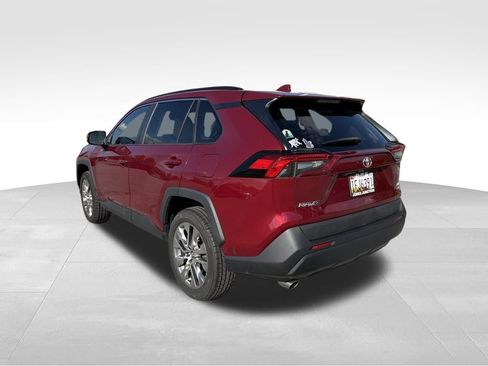 Used 2020 Toyota RAV4 XLE Premium AWD/4WD image 4