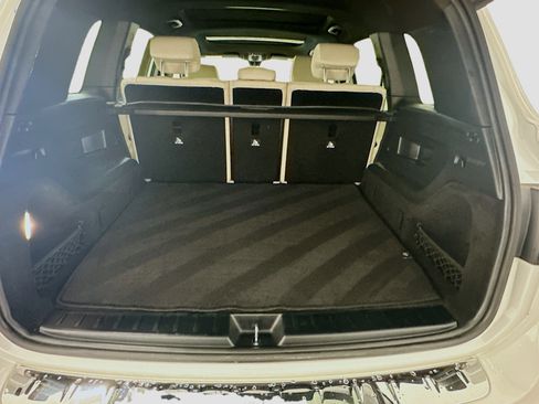 Used 2023 Mercedes-Benz GLB 250 4MATIC w/ Premium Package image 30