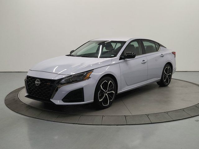 Used 2024 Nissan Altima 2.5 SR FWD image 4