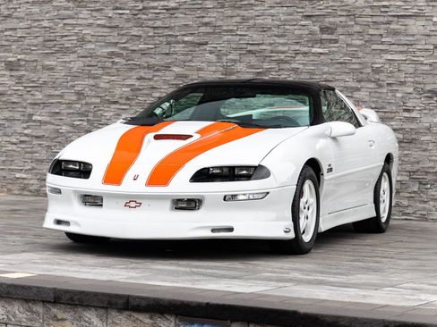 Used 1997 Chevrolet Camaro Z28 w/ Preferred Equipment Group 2 image 6