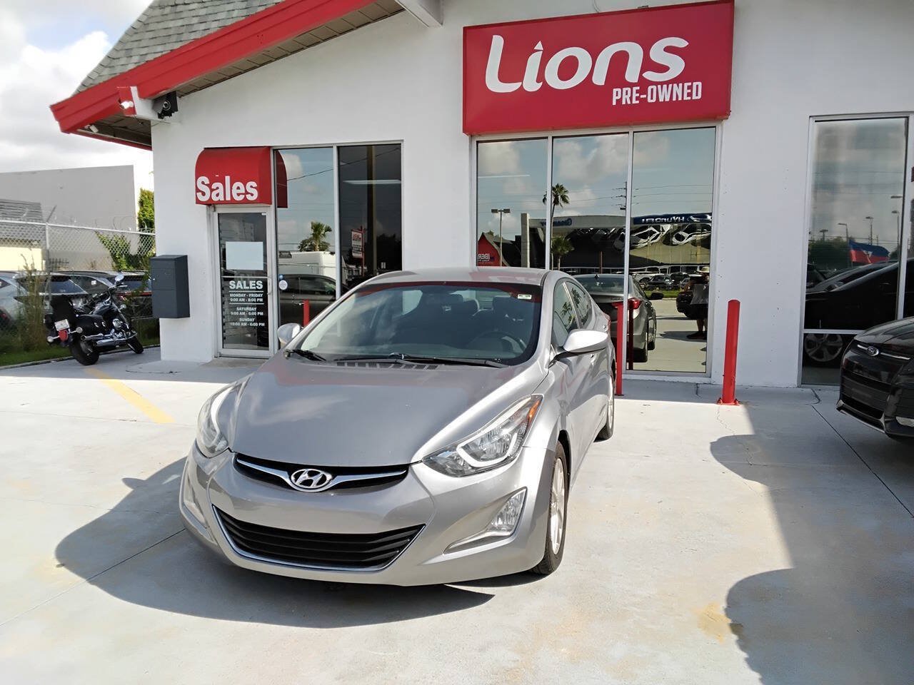 Used 2016 Hyundai Elantra SE w/ Option Group 02 FWD image 4