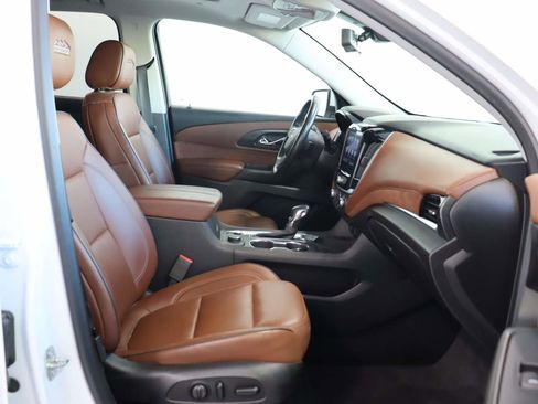 Certified 2021 Chevrolet Traverse High Country image 24