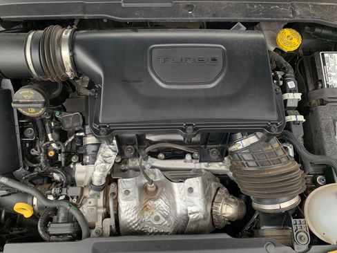 Used 2025 Jeep Compass Trailhawk image 31