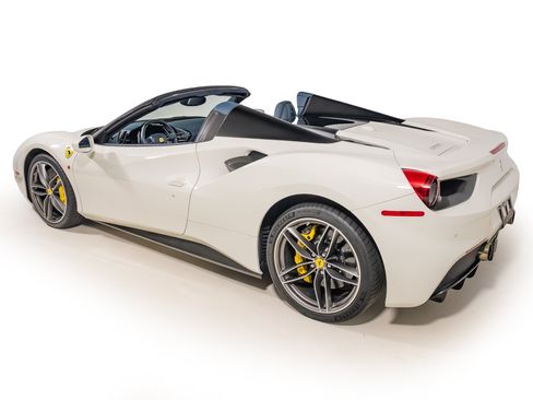 Certified 2017 Ferrari 488 Spider RWD image 13