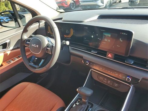 New 2026 Kia Carnival EX image 8