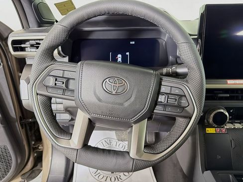 New 2026 Toyota Tacoma TRD Off-Road AWD/4WD image 12