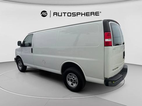 Used 2022 GMC Savana 2500 w/ Driver Convenience Package RWD image 7