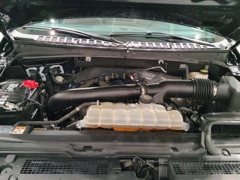 Used 2023 Ford Expedition Limited image 45