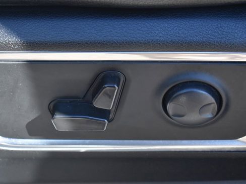 Used 2024 RAM 1500 Laramie image 30