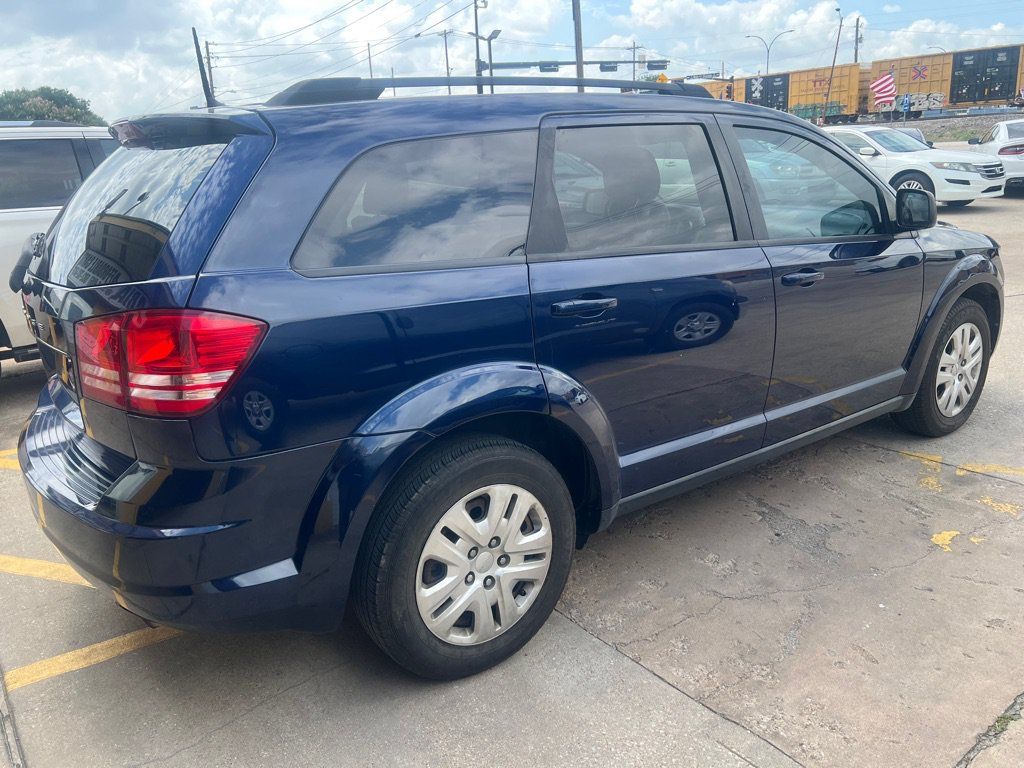 Used 2019 Dodge Journey SE FWD image 7