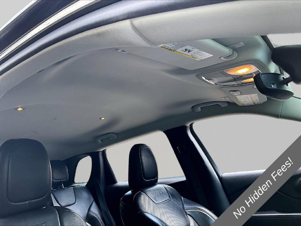 Used 2019 Jeep Cherokee Limited AWD/4WD image 19