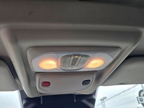 Used 2025 RAM ProMaster 2500 w/ Storage Group image 16