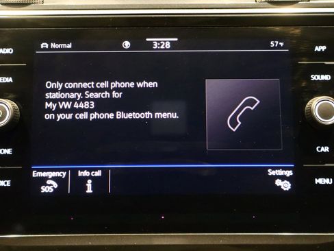 Used 2022 Volkswagen Tiguan SE image 33