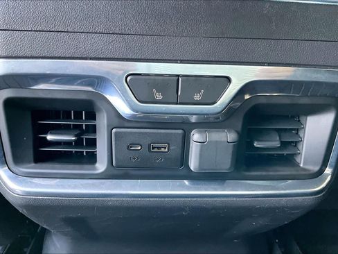 Used 2020 GMC Sierra 1500 SLT RWD image 31