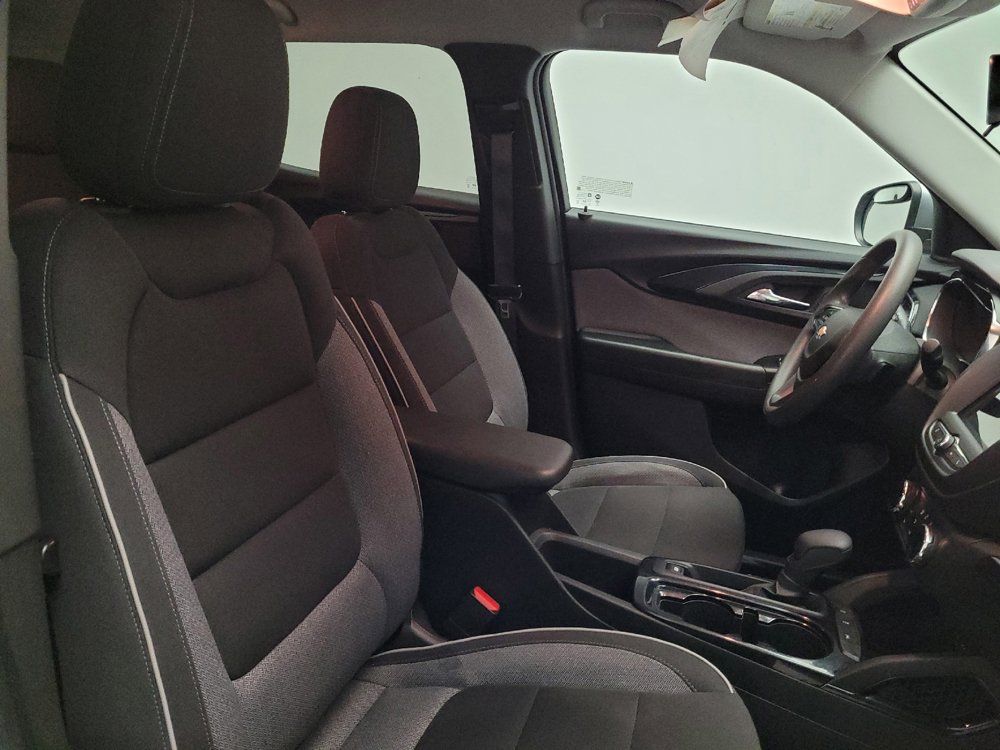 Used 2023 Chevrolet TrailBlazer LT FWD image 21