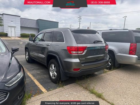 Used 2012 Jeep Grand Cherokee Laredo AWD/4WD image 6