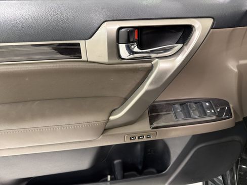 Used 2020 Lexus GX 460 Premium AWD/4WD image 16