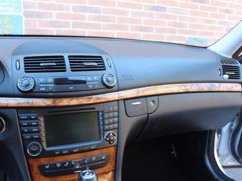 Used 2008 Mercedes-Benz E 350 Sedan image 18