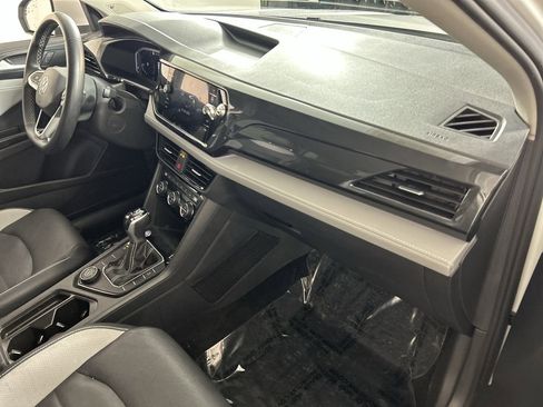 Used 2022 Volkswagen Taos SEL image 27