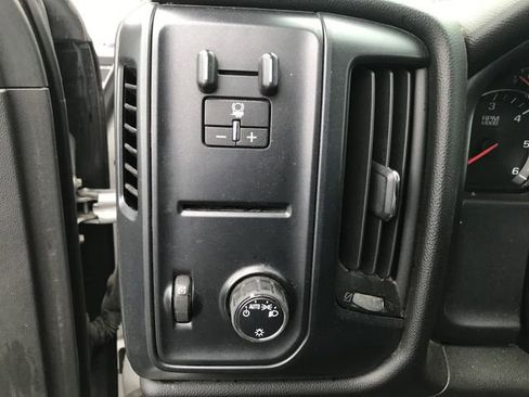 Used 2018 Chevrolet Silverado 1500 Custom w/ Custom Value Package image 7