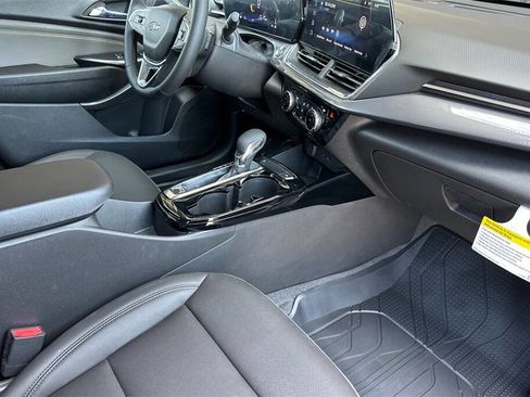 New 2025 Chevrolet Trax ACTIV w/ Driver Confidence Package image 17