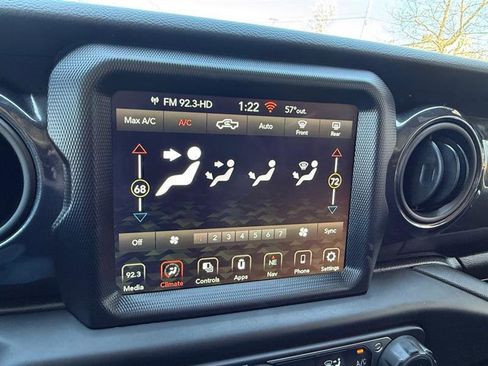 Used 2022 Jeep Gladiator Sport AWD/4WD image 19
